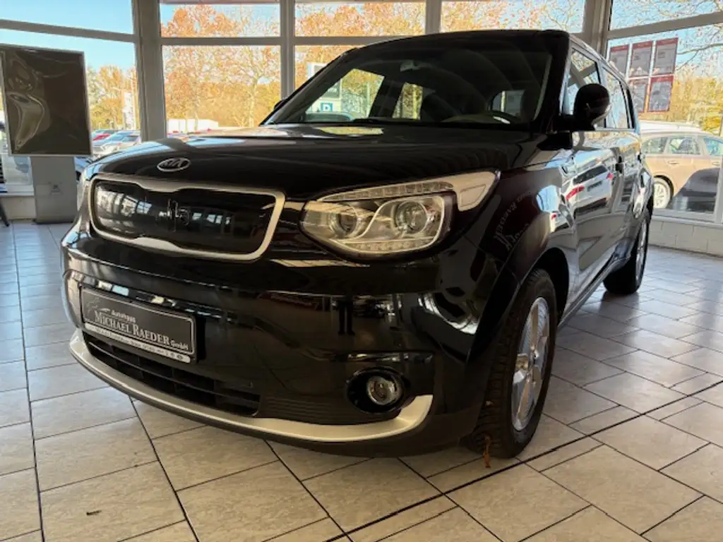 Kia e-Soul EV Play LED Navi Kamera SHZ LHZ