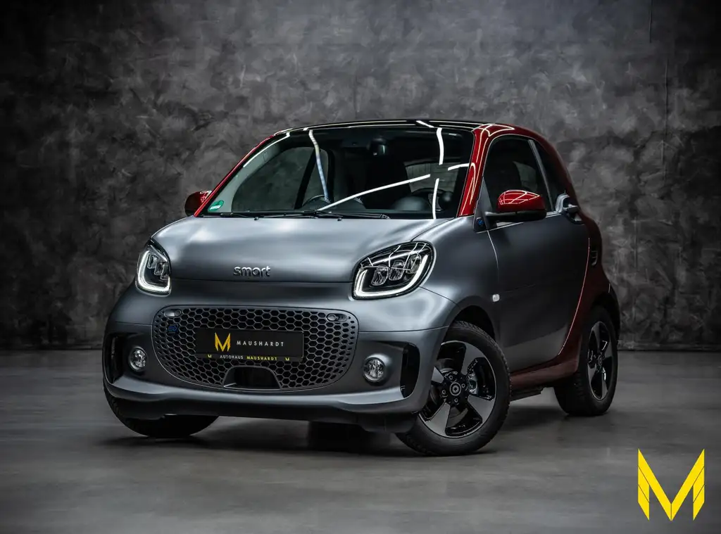 smart forTwo EQ coupe passion EXCLUSIVE: COOL VOLTAGE!