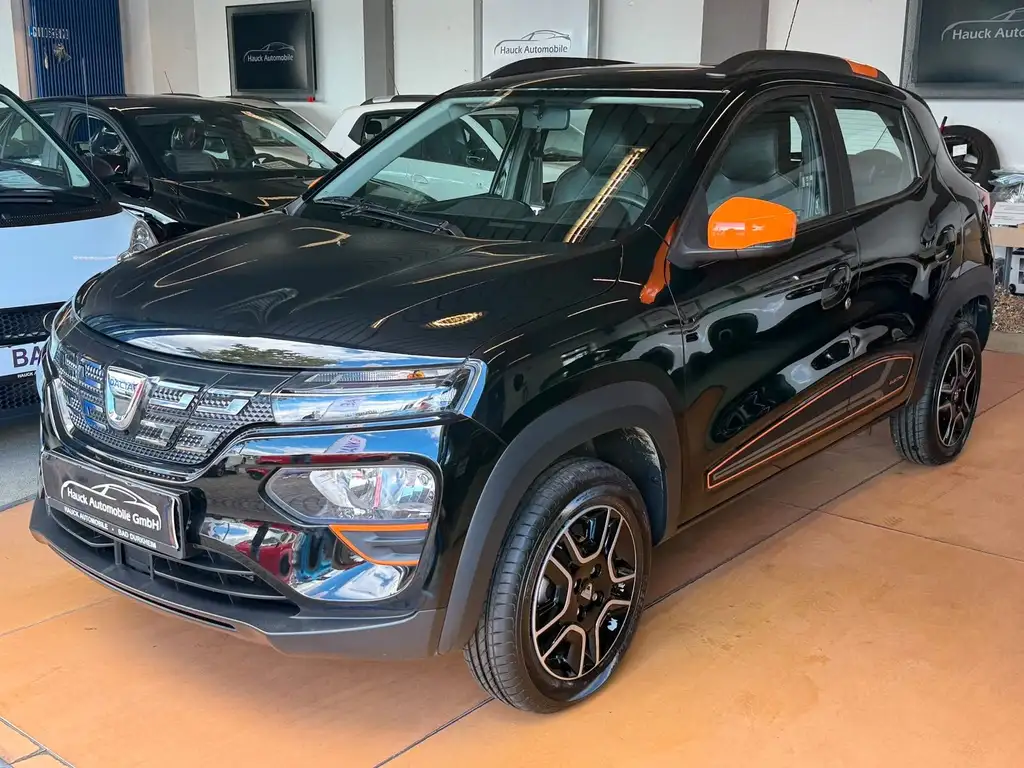Dacia Spring Electric Comfort Plus 1. Hand / 6 TKM