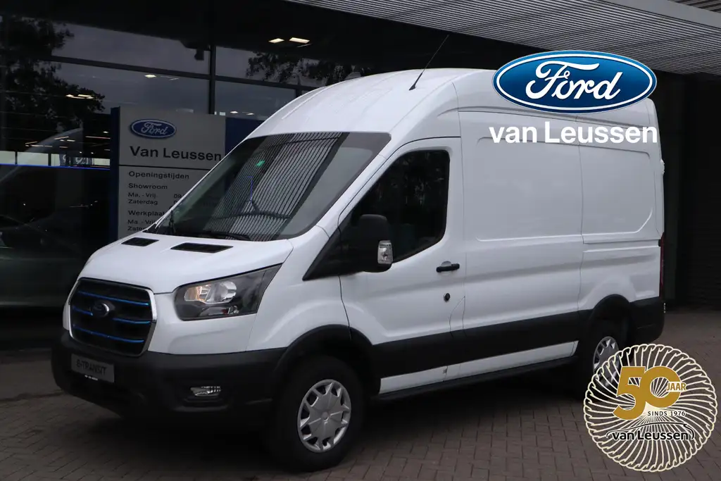 Ford E-Transit 350 L2H3 TREND 68KWH 3-PERS STOELVERW. P-SENSOREN