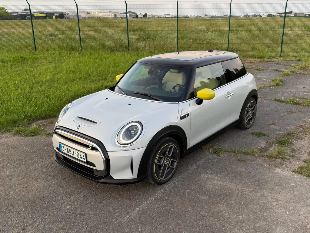 MINI Cooper SE Yours Facelift | Pano | Leder | BTW |