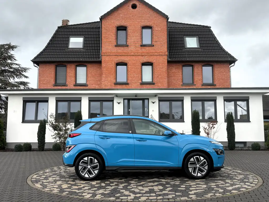 Hyundai KONA Edition 30+ NAV KRELL WÄMPU SOH-96%