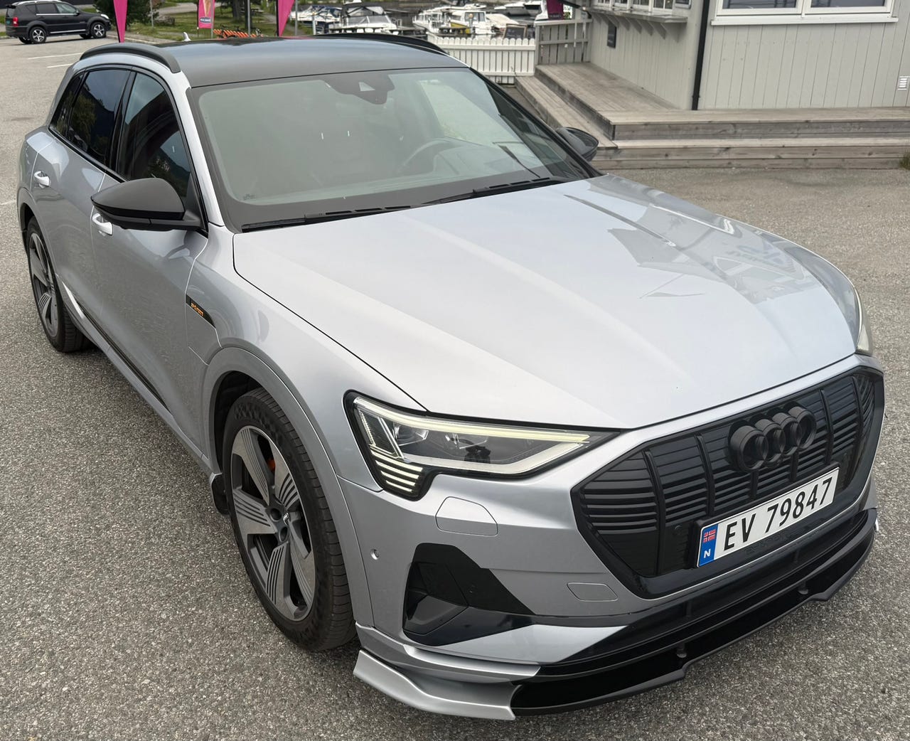 Audi e-tron