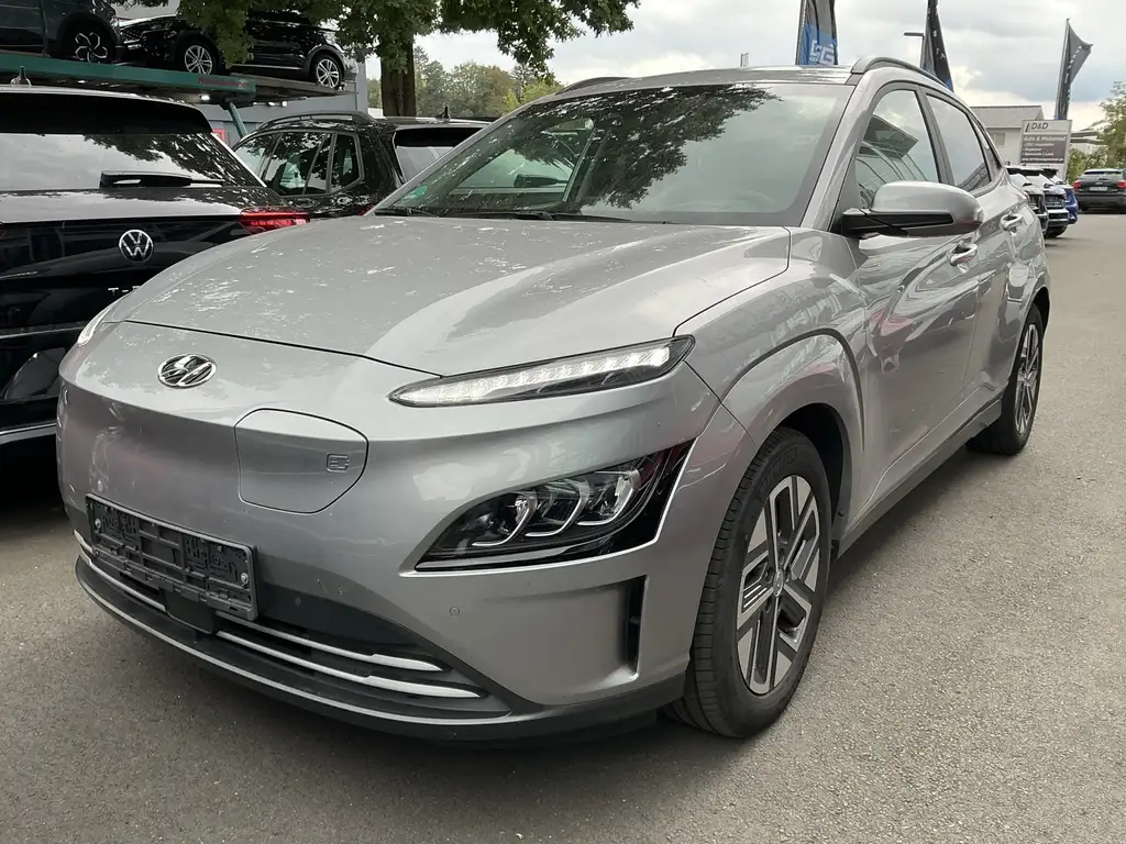 Hyundai KONA Trend R.Cam Navi Krell HUD ACC SHZ LED