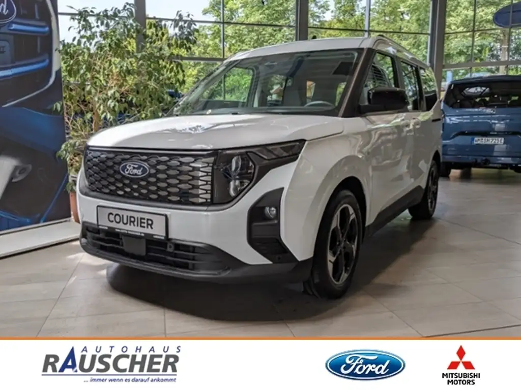 Ford Tourneo Courier BEV 100 kW Titanium