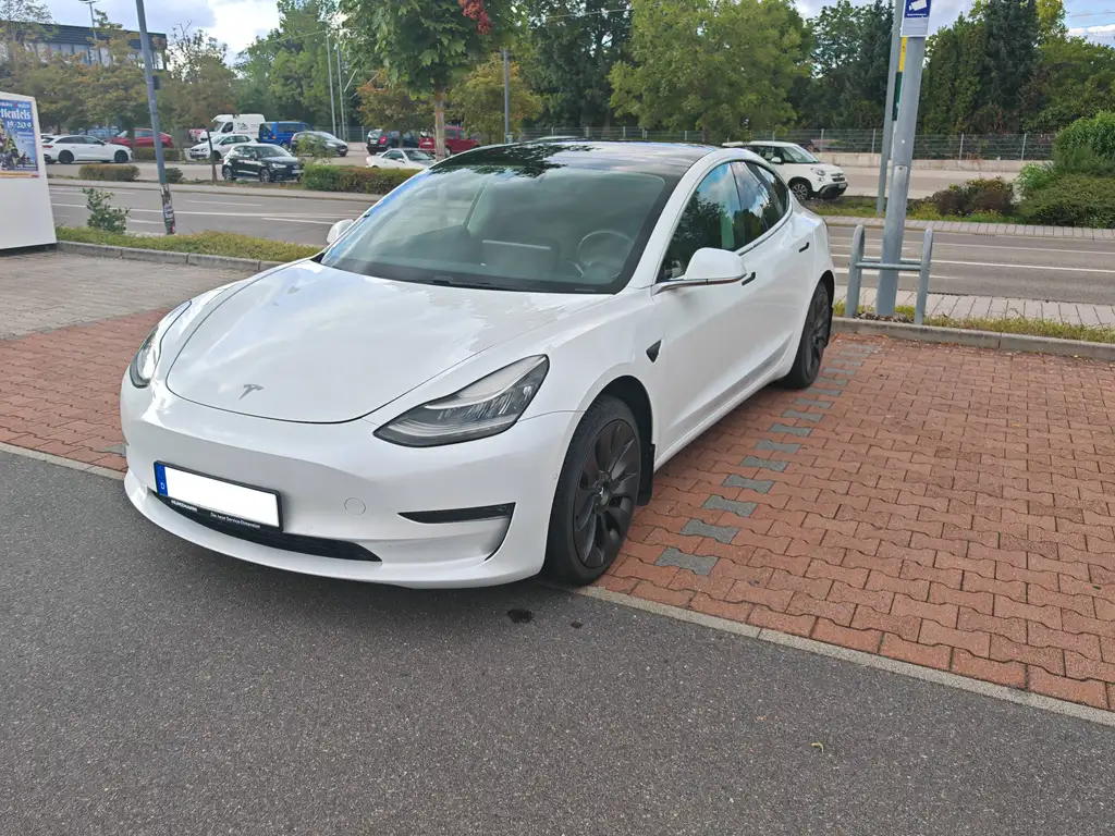 Tesla Model 3 Model 3 Langstreckenbatt. Allradantrieb Dual Motor