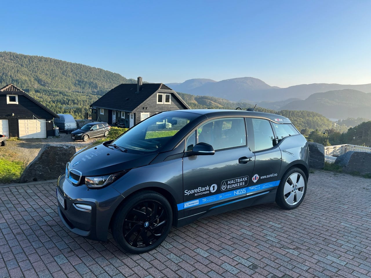 BMW i3