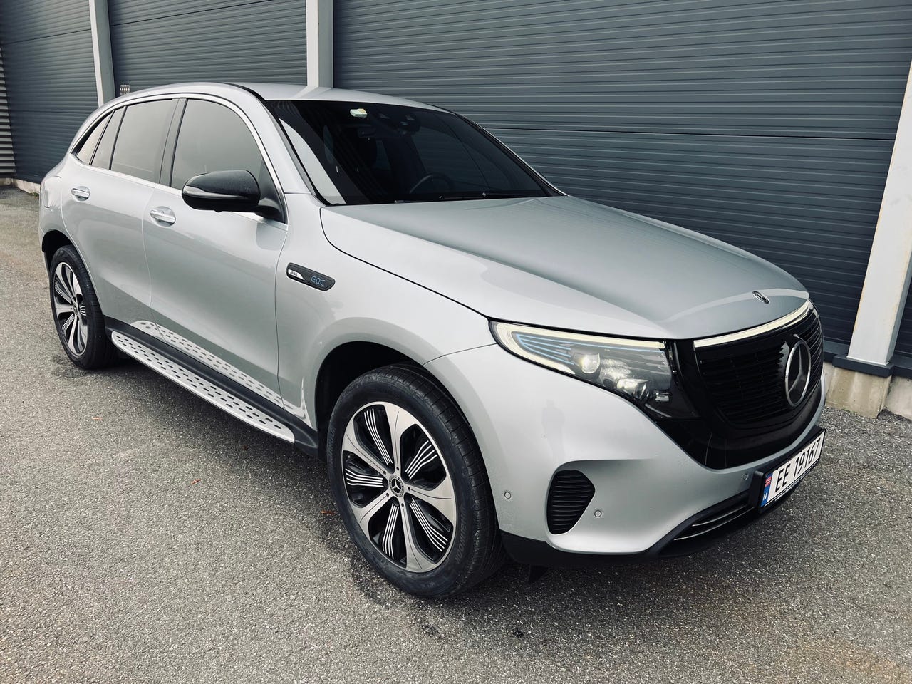 Mercedes-Benz EQC400