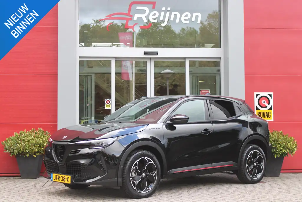 Alfa Romeo Junior ELETTRICA SPECIALE 156PK 54 kWh | TECHNOLOGIE PAKK