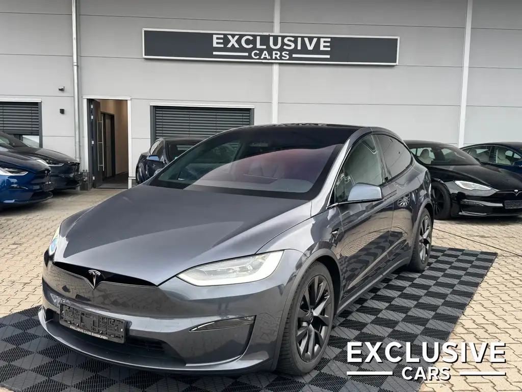 Tesla Model X MODEL X PLAID | 6 SEATS | YOKE | CYBERSTREAM |