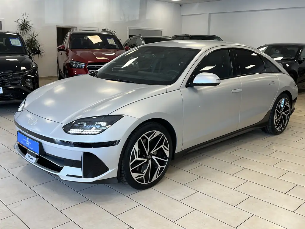 Hyundai IONIQ 6 Uniq Elektro AWD*HUD*BOSE*Leder*Navi*ACC