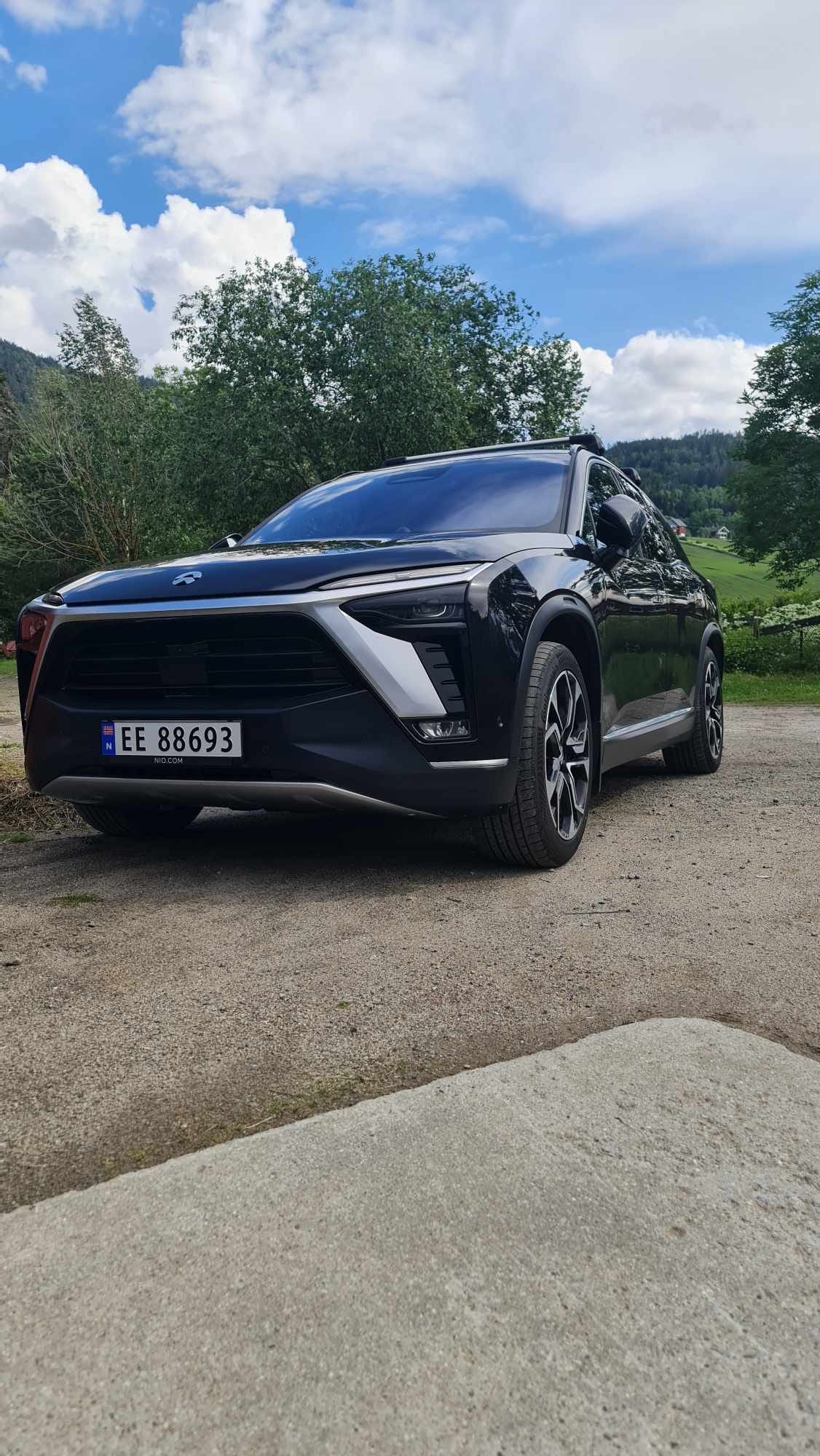 NIO ES8