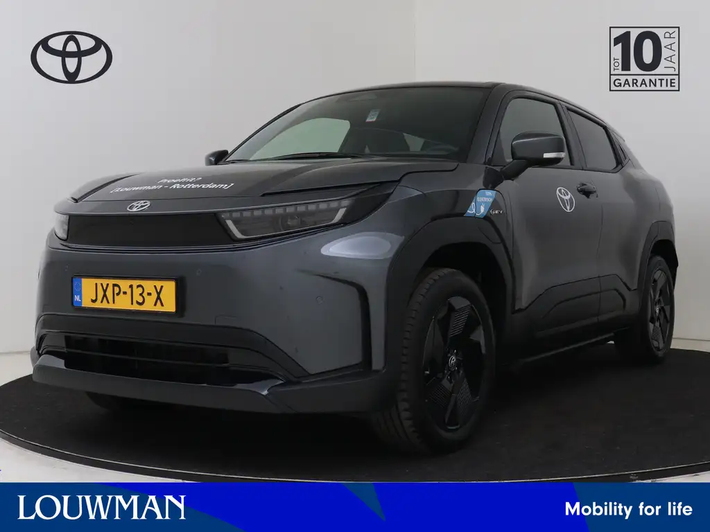 Toyota Urban Cruiser Dynamic 61 kWh
