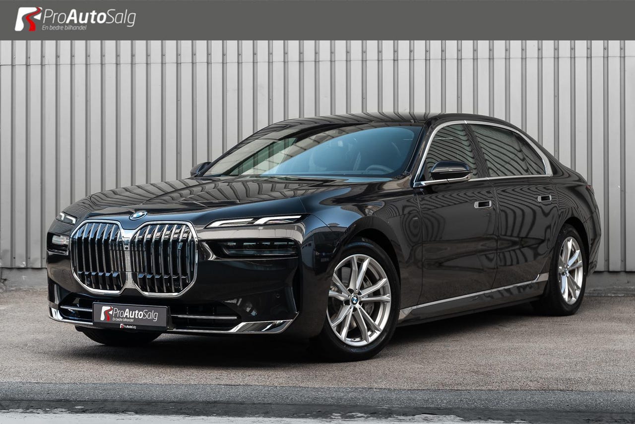 BMW i7
