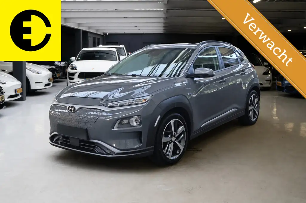 Hyundai KONA EV Premium 64 kWh | SOH 89,6% | Stoelverkoeling |