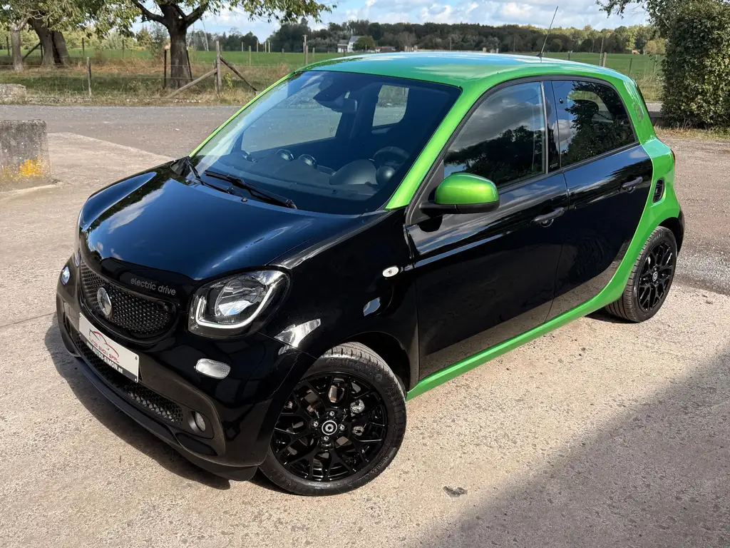 smart forFour Forfour 17.6 kWh Electric drive Passion, Navi, 1er Propriétaire