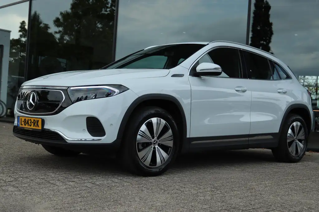 Mercedes-Benz EQA 250 BUSINESS SOLUTION LUXURY 67 kWh | SOH 97% | CAMERA