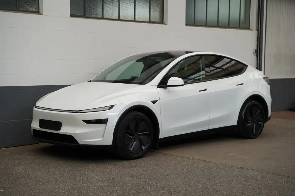 Tesla Model Y Premium Long Range AWD 1.Hd. Unfallfrei