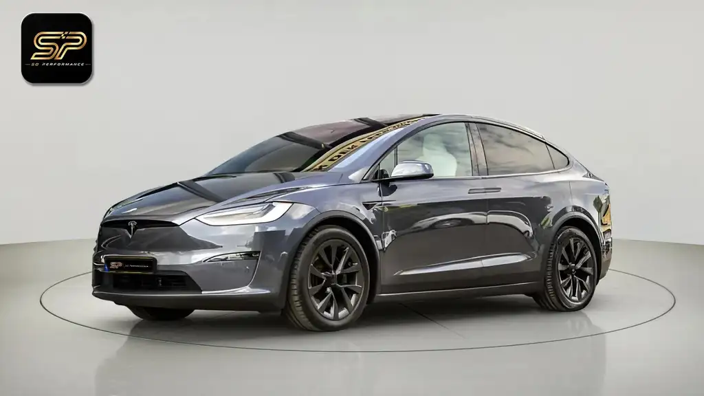 Tesla Model X Standard