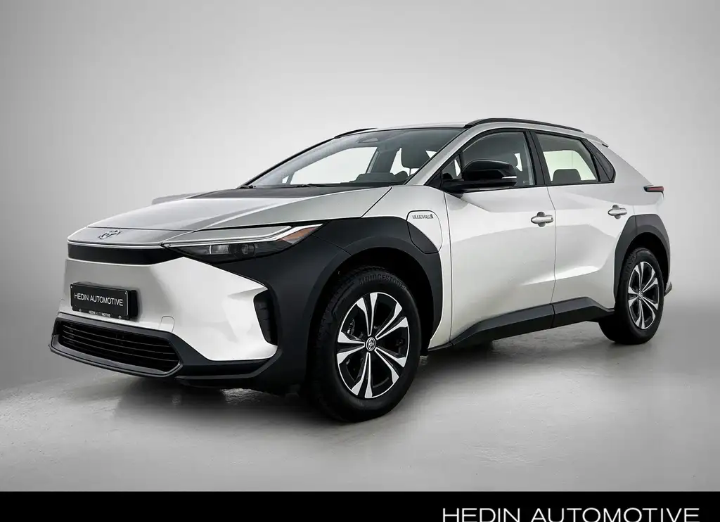Toyota bZ4X 71.4 kWh 2WD Dynamic | Achteruitrijcamera | Naviga
