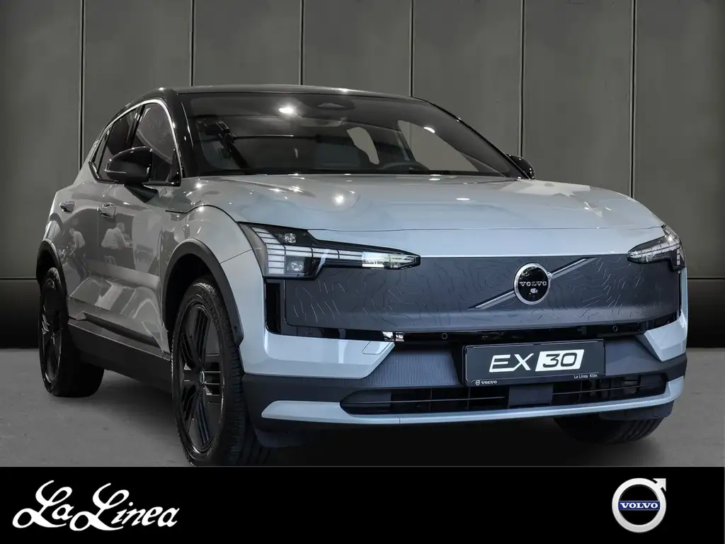 Volvo EX30 Cross Country Ultra Twin Motor Performance AWD
