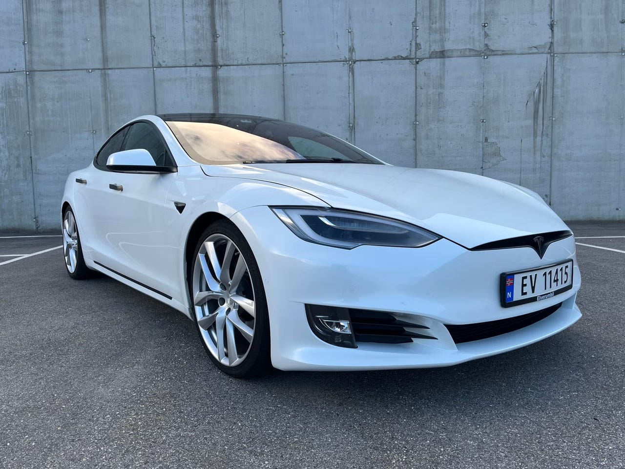 Tesla Model S