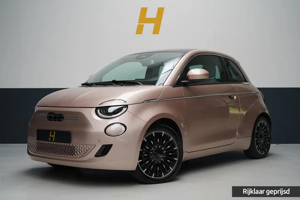 Fiat 500e La Prima 42 kWh | SoH 97,6% | Leder | Lm velgen |