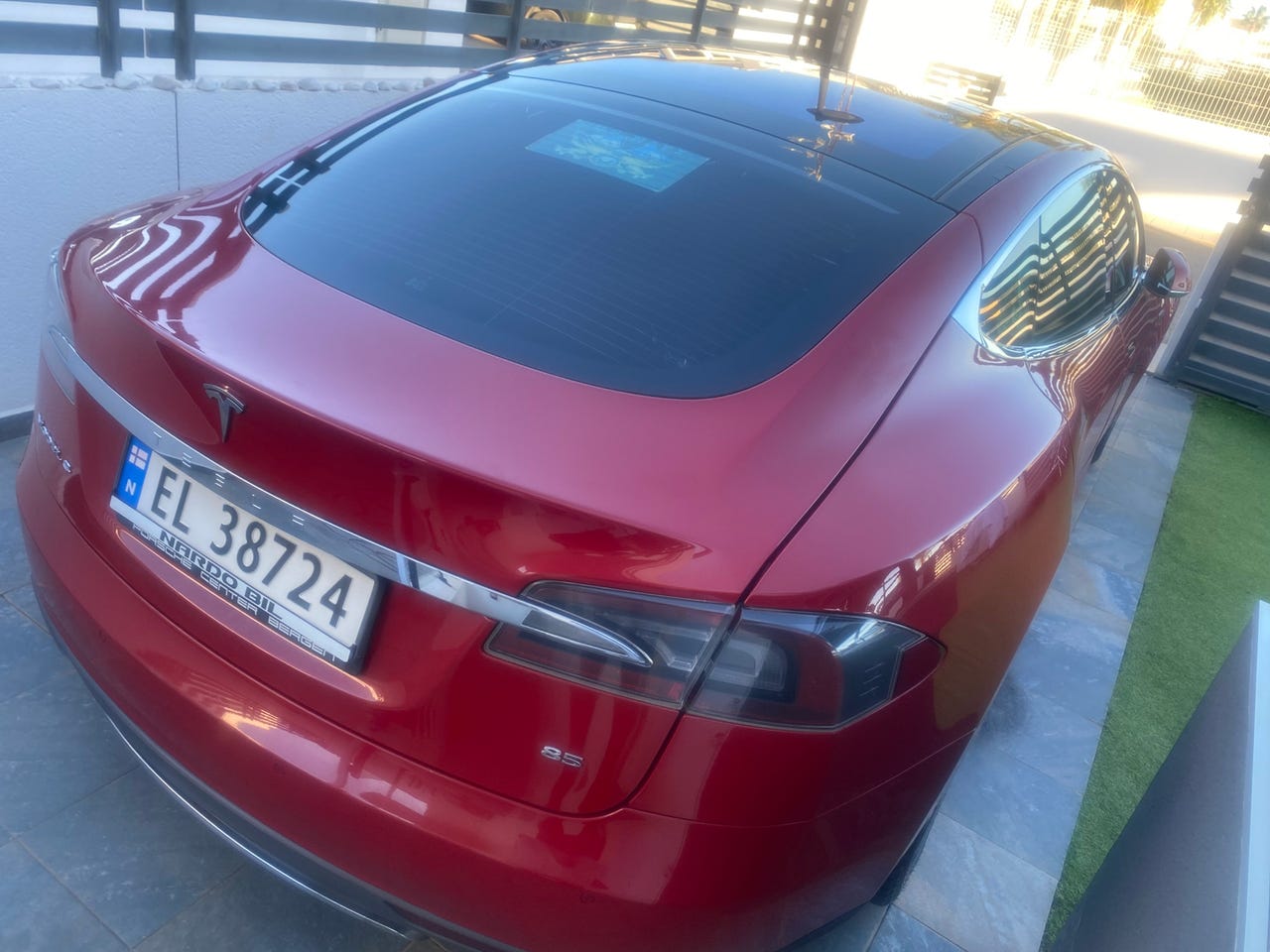 Tesla Model S