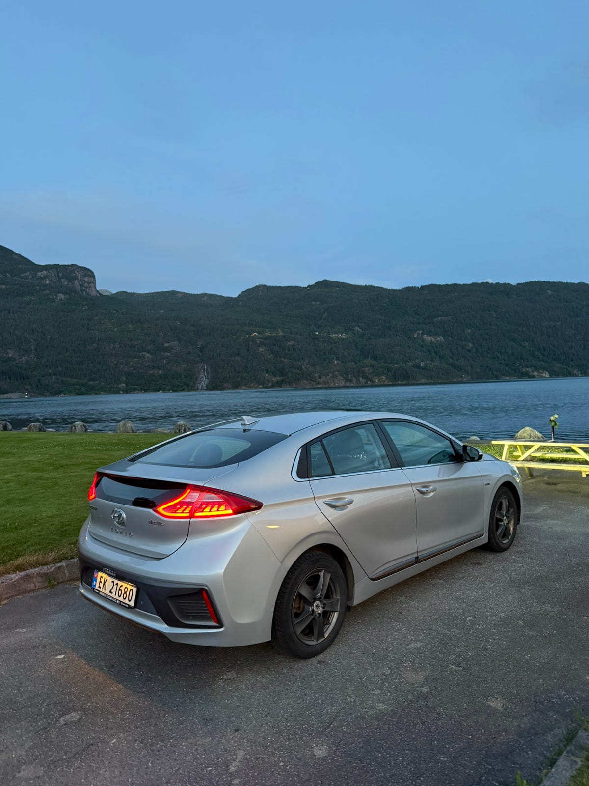 Hyundai IONIQ