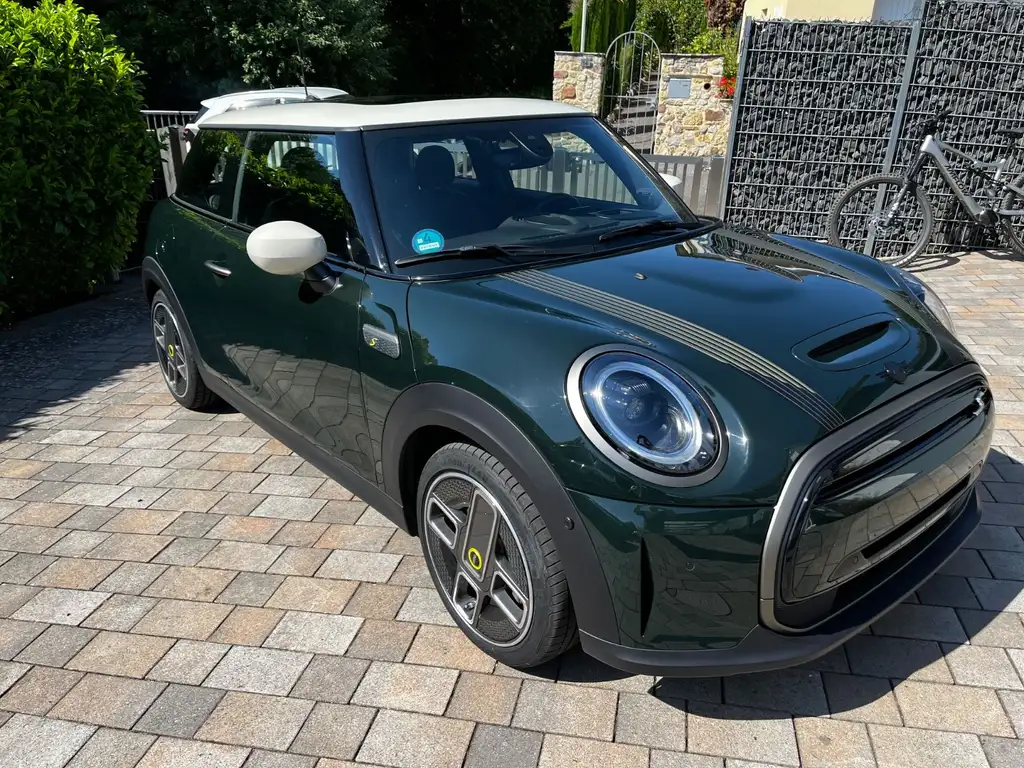 MINI Cooper SE Resolute Pano HUD KAM LKHZ H/K 1.Hd 17