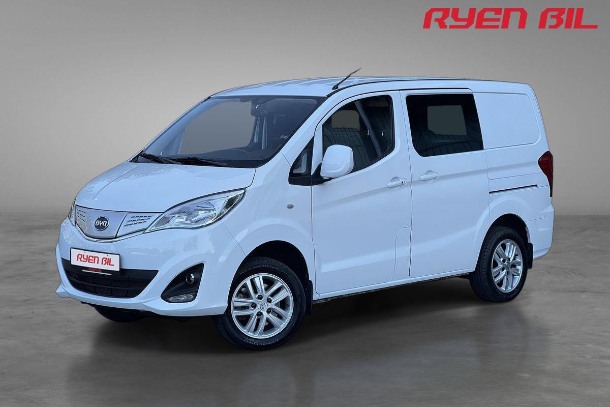 BYD T3
