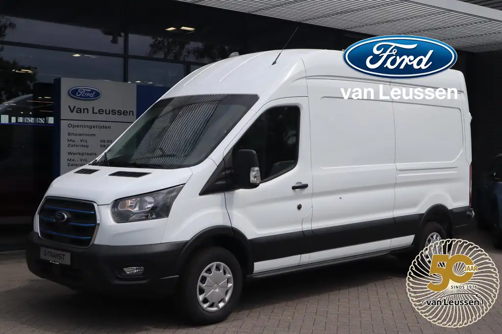 Ford E-Transit 350 L3H3 TREND 68KWH 3-PERS STOELVERW. P-SENSOREN