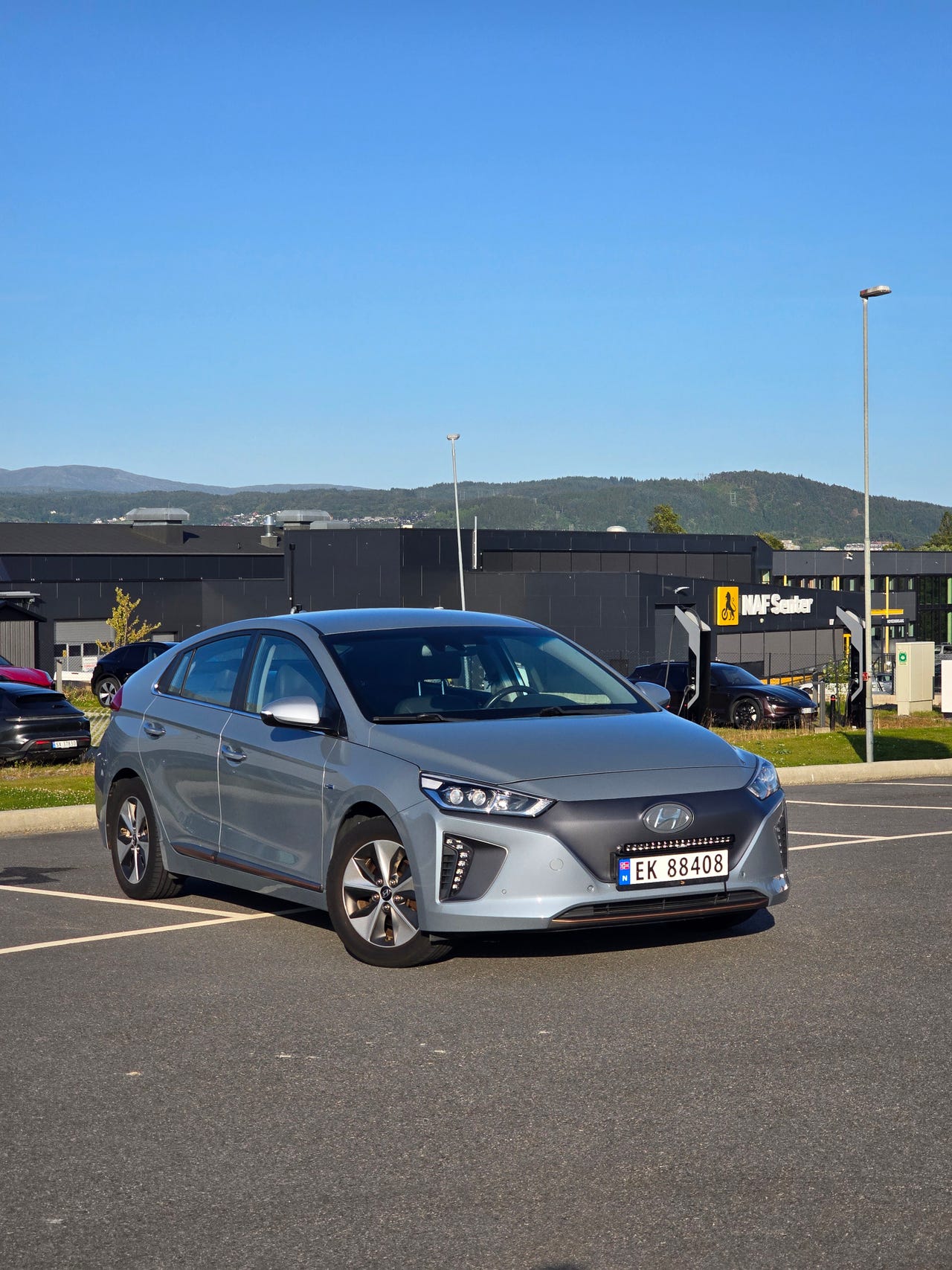 Hyundai IONIQ