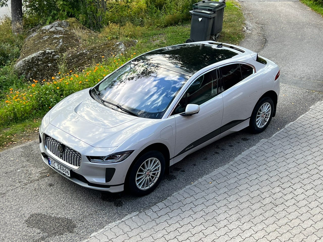 Jaguar I-PACE