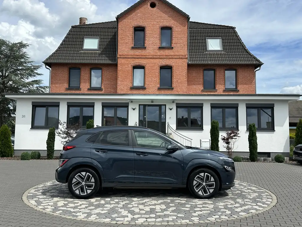 Hyundai KONA Trend LED ACC NAV KREL CAM SHZ WÄPU