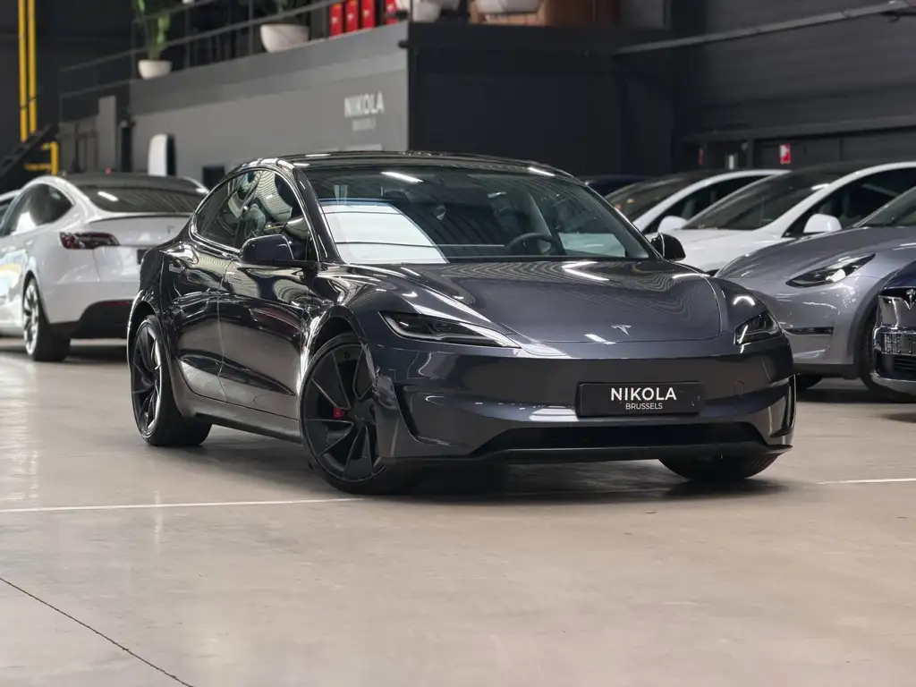 Tesla Model 3 HIGHLAND PREMIUM - PERFORMANCE - 20" WARP WHEELS - AUTOPILOT - HARDWERE 4 - FSD READY