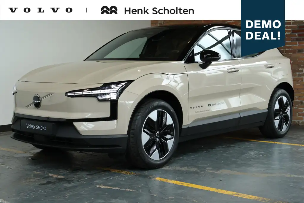 Volvo EX30 P3 Plus Europa 51 kWh | DEMO DEAL | Google Infotai