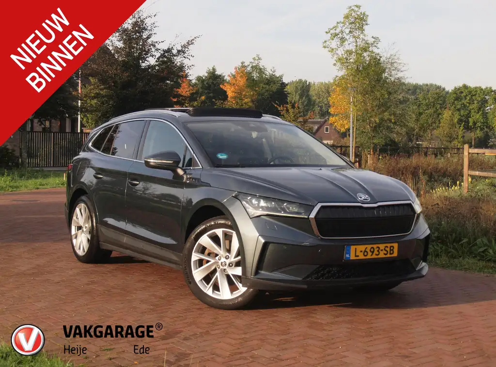 Skoda Enyaq iV 80 | Panoramadak | Trekhaak | Camera | Warmtepo