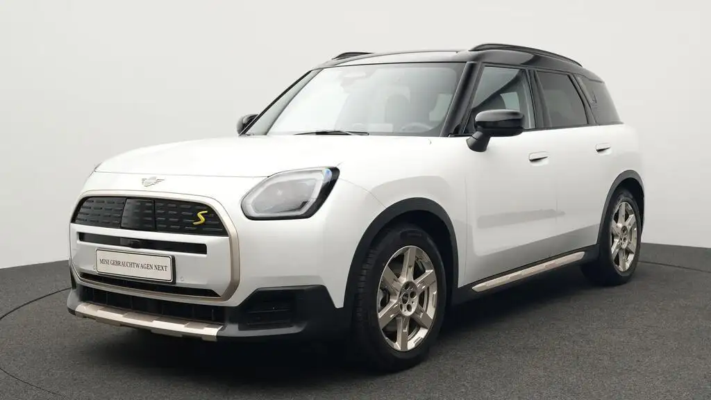 MINI Countryman SE All4 Favoured Trim
