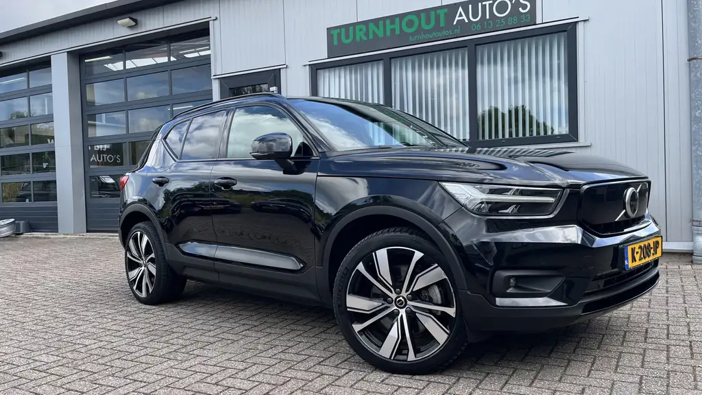 Volvo XC40 Recharge P8 AWD R-Design | Climate Pack (achterban
