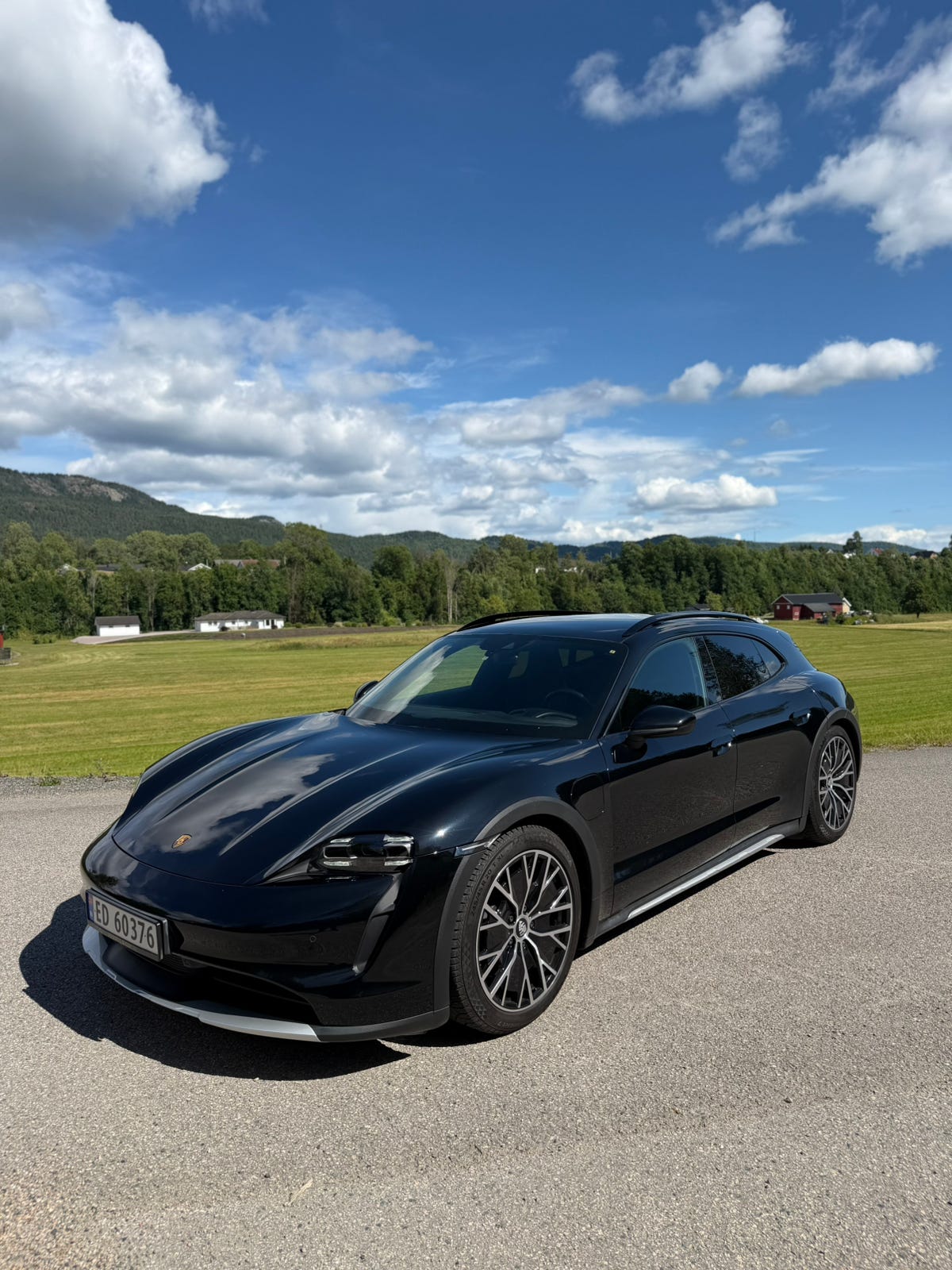 Porsche Taycan Cross Turismo