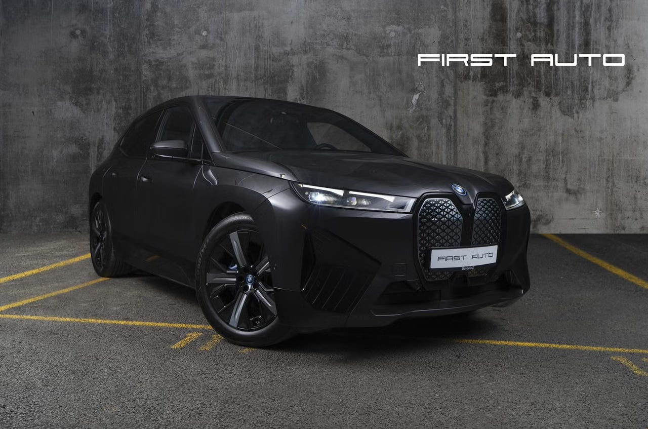 BMW iX