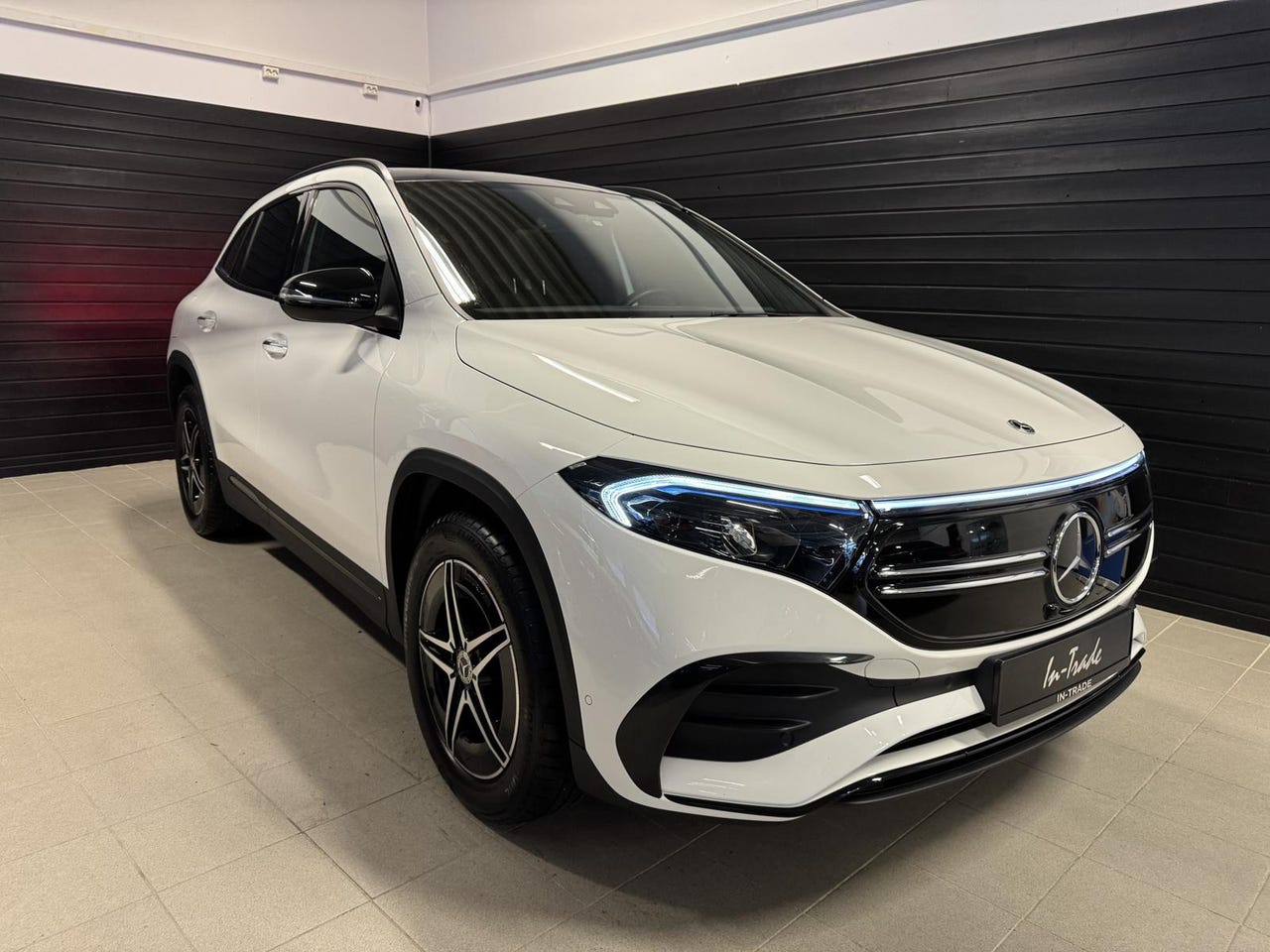 Mercedes-Benz EQA300