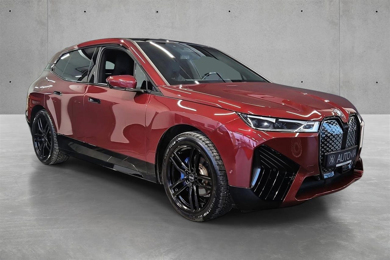 BMW iX