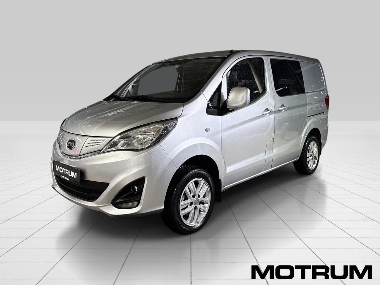 BYD T3