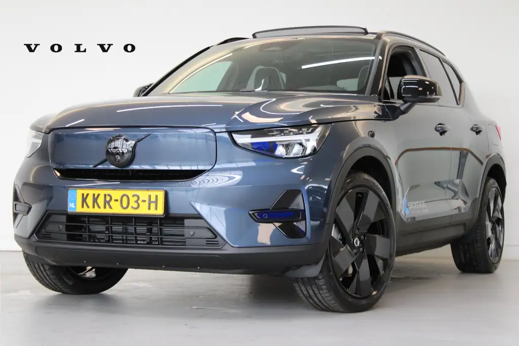Volvo EX40 Ext. Range Europa Ultra Black Edition | Privacy gl