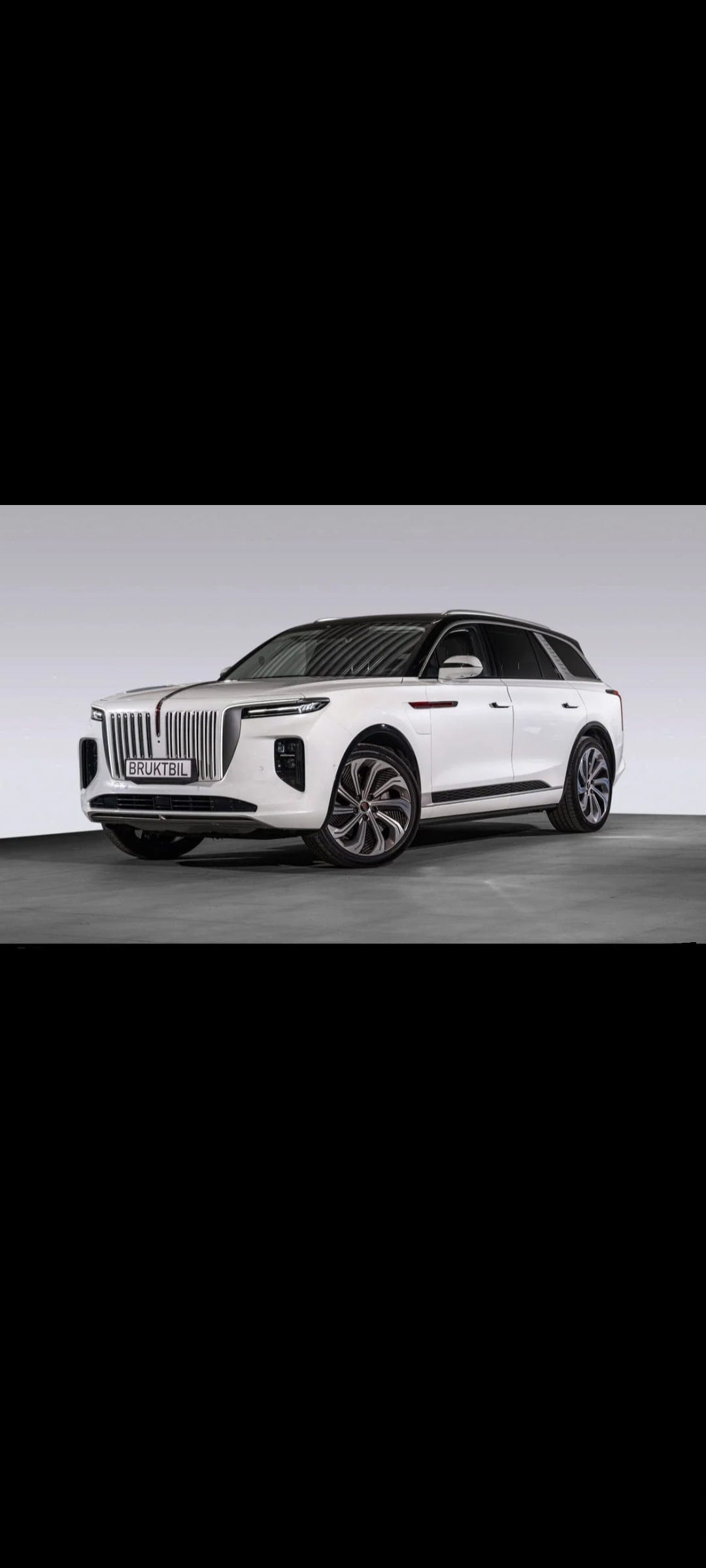 Hongqi E-HS9