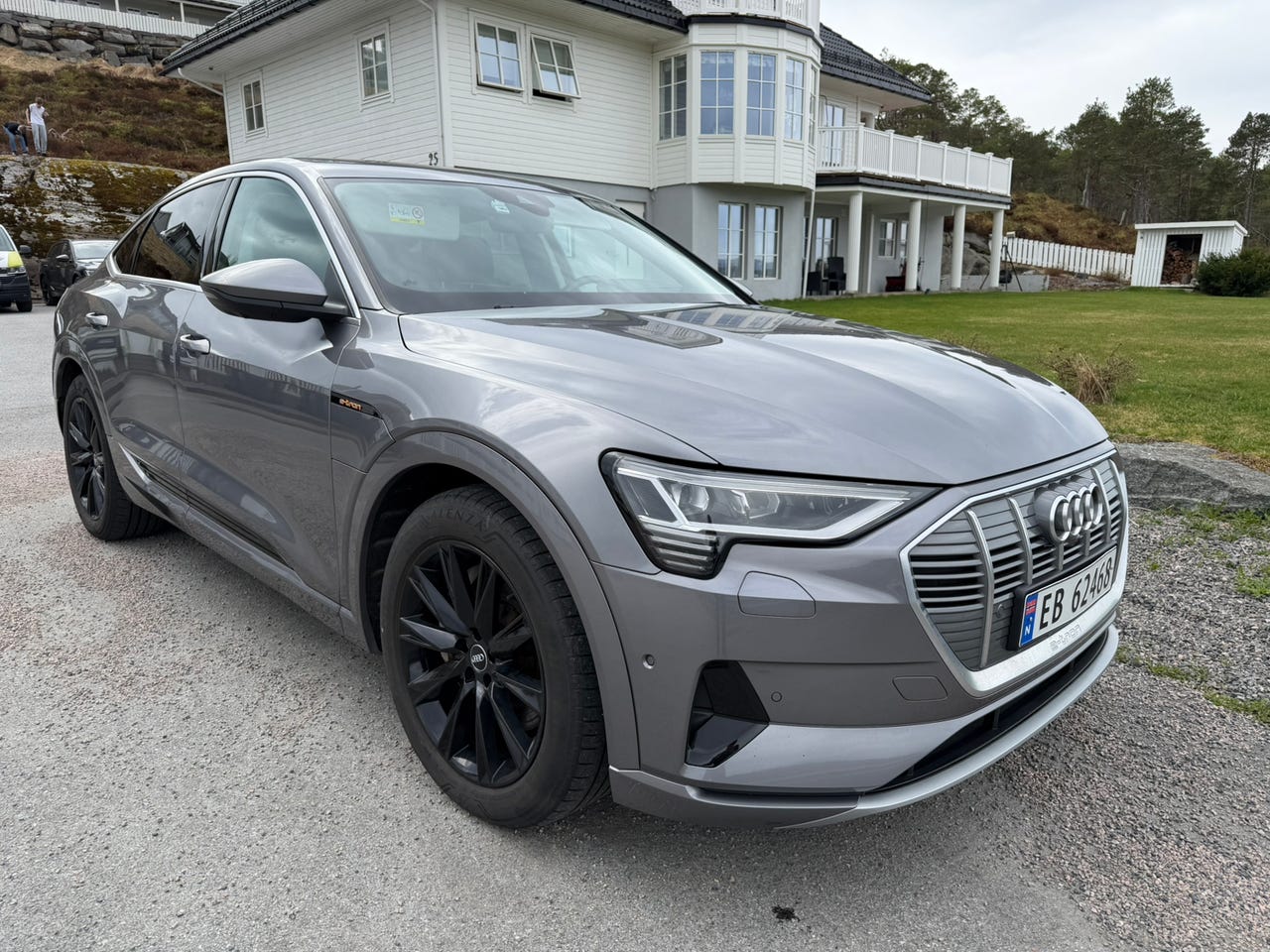 Audi e-tron