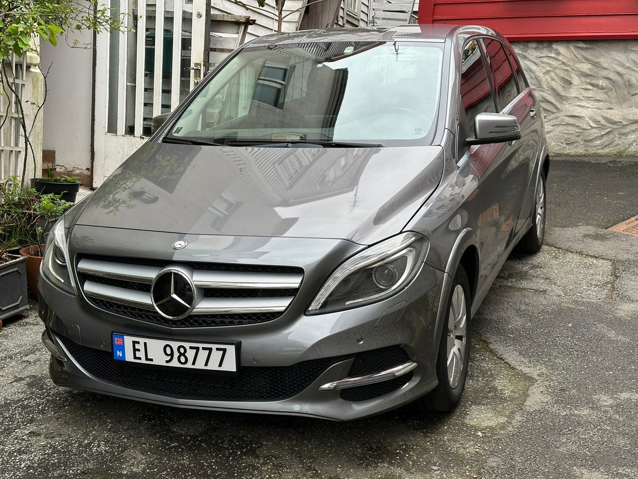 Mercedes-Benz B250