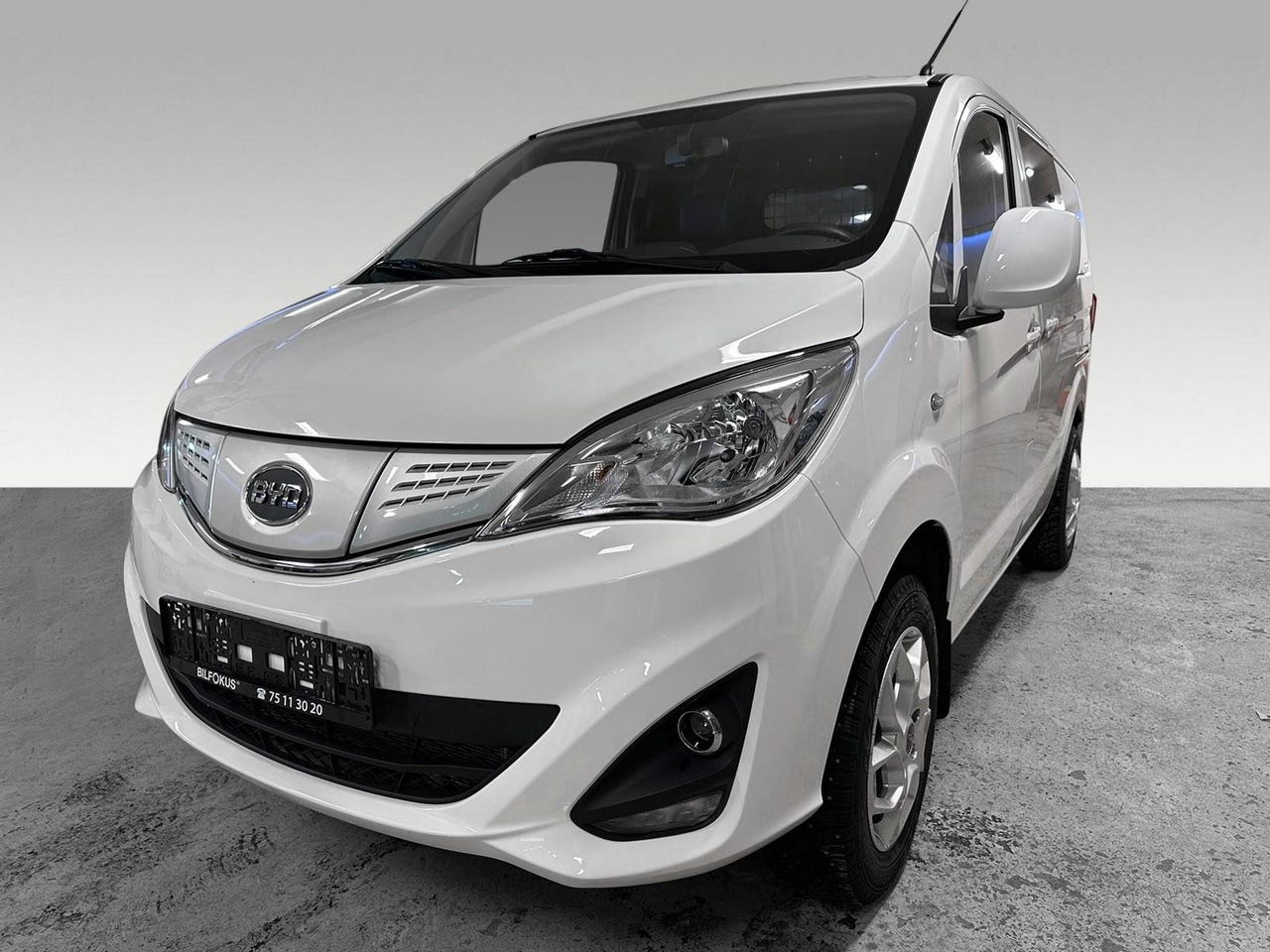 BYD T3